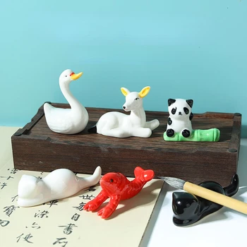 Criativo Porcelana Animal Penholders Kawaii Ganso Gato Panda Chinês A Escrever A Pintura Com O Pincel De Suporte Da Escova Decoração Da Mesa